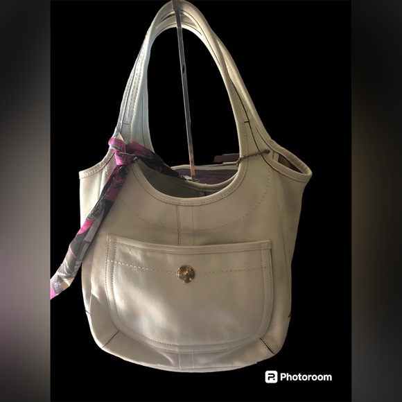 Coach Handbags - coach legacy leather handbag EUC